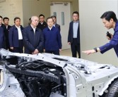 雷军现身小米汽车工厂 亲自接待重要领导代表考察团！