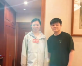 李晓霞晒与樊振东合影 发文：感恩乒兵球让我们拿到这份荣誉！
