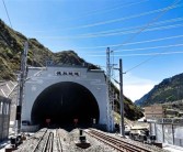 川青铁路今年开通运营：动车首次迈上海拔3000多米川西北高原！