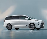 35.69万元起！别克GL8 ES陆尊新车型上市：搭载2.0T轻混发动机!