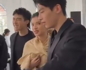 华表奖红毯《独一无二》剧组 辛云来给张婧仪当保镖！