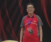 第一批快递小哥退休了：退休快递员有房有车有存款有退休金 儿子进入同一家公司!