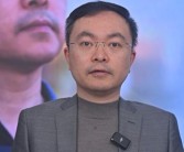 蔡磊用眼控仪和儿子交流围棋：画面温馨！