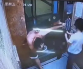 男子酒后因琐事电梯里暴打女友:女方差点没气！