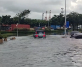 暴雨后城市内涝 仰望U8轻松涉水成显眼包：围观人群赞不绝口！