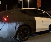 35万级六座纯电SUV 加长版特斯拉Model Y实车曝光：臀部太翘！