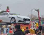 河南老板拿170万的玛莎拉蒂当套圈奖品 有人半小时花300元!