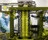 官方：俄罗斯有了第一台自己的350nm光刻机！明年搞定130nm！