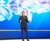 荣耀CEO赵明：跟iPhone比AI体验有点欺负人！