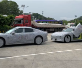 这不得卖40万！小鹏全新P7实车遭曝：剪刀门被保留！