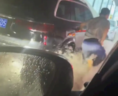 长沙暴雨倒灌一小区地下停车场 三层车库被灌满水！司机弃车逃生！