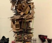 央美毕业展作品被吐槽一堆废纸壳 作者道歉：精心设计的 造价上万！