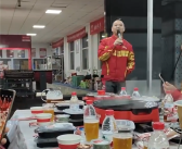 传京东外卖上线前 刘强东曾约王兴组局喝酒！