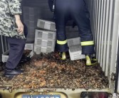700斤小龙虾高速上被蒸熟 网友：又馋又可惜！