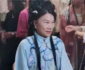 现身洛阳：董明珠体验汉服 造型画面太美引网友围观！