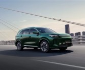 赛力斯蓝电E5 PLUS推出2.5万购车权益：售11.98万起！