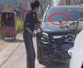 奔驰车轧蒜苗被砸定损三万七 车主回应：我赔蒜苗，她该咋赔咋赔！