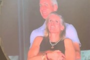 CEO和女高管演唱会亲密互动被投屏 当事人道歉 马斯克回复笑哭了！