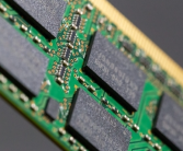 价格反超DDR5！三星、美光陆续停产DDR4遭追价抢货！