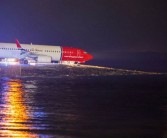 一载有171人波音客机险些冲进大海 距离海岸仅15米才停下！