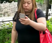 凤姐在国外被偶遇胖出双下巴 网友：女神怎么又胖了？