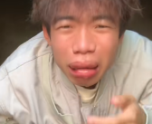 00后小伙回家跟老爸一起养蜂 被蛰成“香肠嘴”!