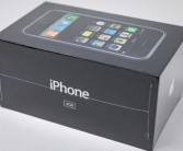 乔布斯亲手打造！未开封4GB初代iPhone拍卖出13.3万美元 