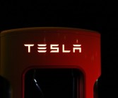 特斯拉2024年全球销量未达预期 但历史性首次超越奥迪!