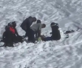 游客滑雪掉进暗坑窒息身亡 当地人表示出事地严禁进入却是网红打卡点！