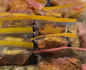 男子出差前给女友备1个月饭菜 背后真相是什么！