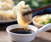 食客吃出蚯蚓！袁记云饺道歉：涉事门店店长开除!