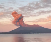 今年已喷40多次 日本樱岛火山再喷发：灰柱高达3400米！
