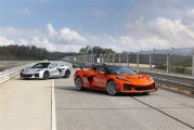 史上最强！科尔维特ZR1X超跑发布：V8+电机 零百加速2秒内！
