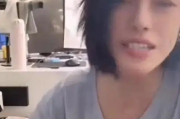 汪峰前女友葛荟婕自曝在腹部植入“戒酒芯片”直播间展示疤痕！