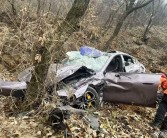 小米SU7滚落山崖 一家四口无恙！车主第二辆小米已提车！