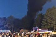 景区表演火焰山结果真着火了 起初大家以为特效！