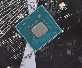 国产半导体突破！成都华微发布自主数模转换器芯片：高端雷达、仪器等比肩欧美！