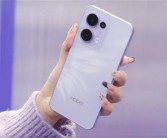 红极一时的等深微曲屏退出！OPPO Reno14系列全系回归直屏！