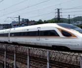 高铁超载无法运行 有旅客被请下车！12306回应：不建议买短补长！
