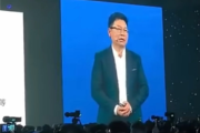开车没睡觉是看手机！余承东：华为ADS太稳了开车很无聊 我比谁都期待L3的到来!