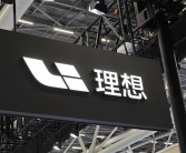 曝理想汽车内部调整：李想腾出精力钻研AI！