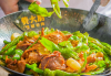 吃辣椒炒肉的队伍要排到美国了吗 具体怎么回事？