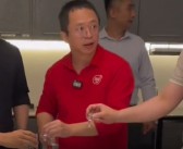 周鸿祎回应吃头孢不能喝酒遭质疑：当时那一瞬间我肯定是不高兴的！