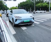 赵长江：比亚迪智驾团队成员超4000人、每月发10亿工资！