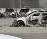 破坏事件频发！法国一特斯拉经销商遭人为纵火 12辆新车烧成骨架！