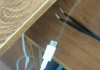 呲呲冒白烟 速查这种充电线 赶紧拔掉！