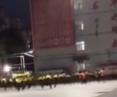 家长吐槽中学就餐时间规定20分钟 去食堂像冲锋！