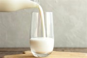 国人饮奶量在75年里狂飙100倍！农大教授回应国产奶超欧盟标准：放心喝！