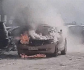 曝考生因驾考不过关烧毁教练车 教练：假的 车辆线路短路致自燃！