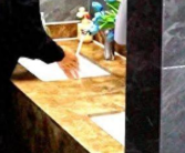 阿勒泰沿街公共机构厕所对外开放 提供茶水、充电、无线上网等便民服务！